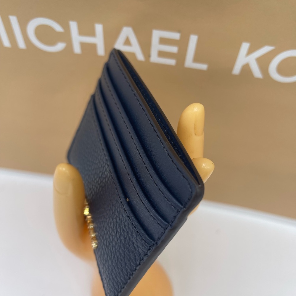 MICHAEL KORS
Large Pebbled Leather Card Holder Case
Navy
NWT - Picture 16 of 16